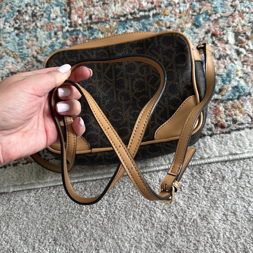 NWOT- Calvin Klein Shoulder Crossbody Bag - Picture 10 of 14